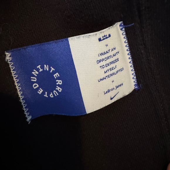 Nike More than an Athlete Hoodie LeBron James - Picture 2 of 3